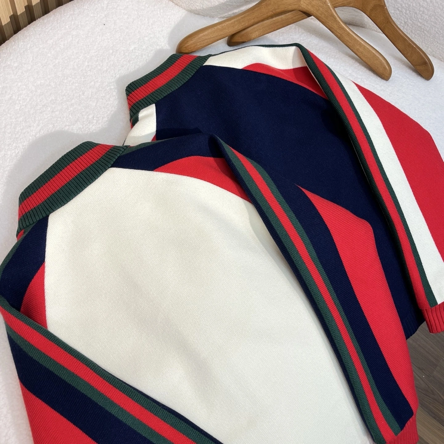 wg.luxury-- 6u33i embroidery 2colour item: E-F443J1631-2H